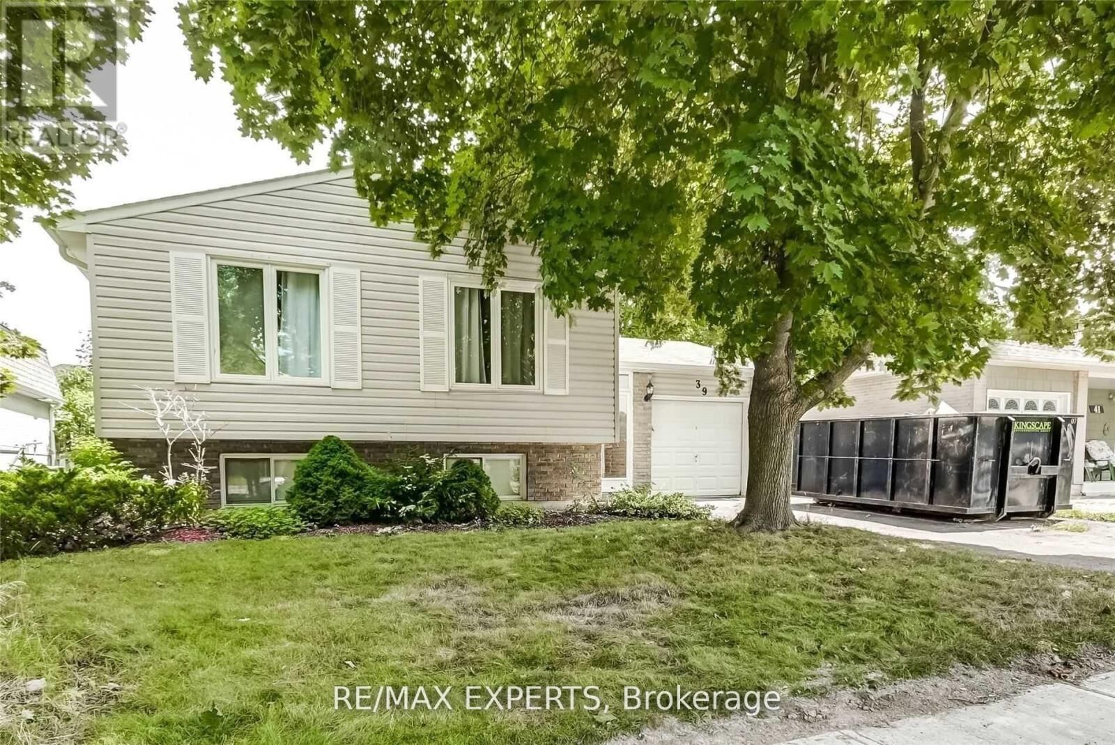 Property Photo: 39 The Boulevard Lower ON L0G 1W0