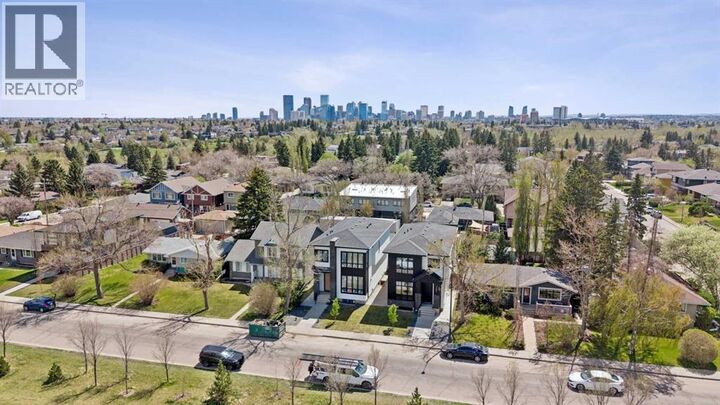 Property Photo:  1025 32 Avenue Northwest  AB T2K 0B2 