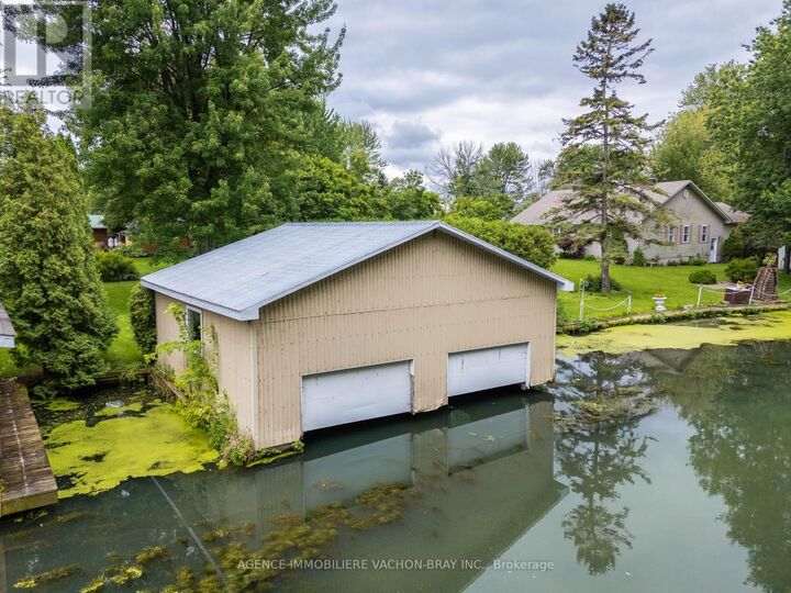 Property Photo: 21050 Juniper Avenue ON K0C 1E0