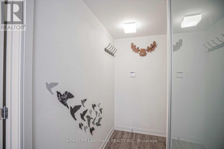Property Photo:  42 Charles Street East 3209  ON M4Y 1T4 