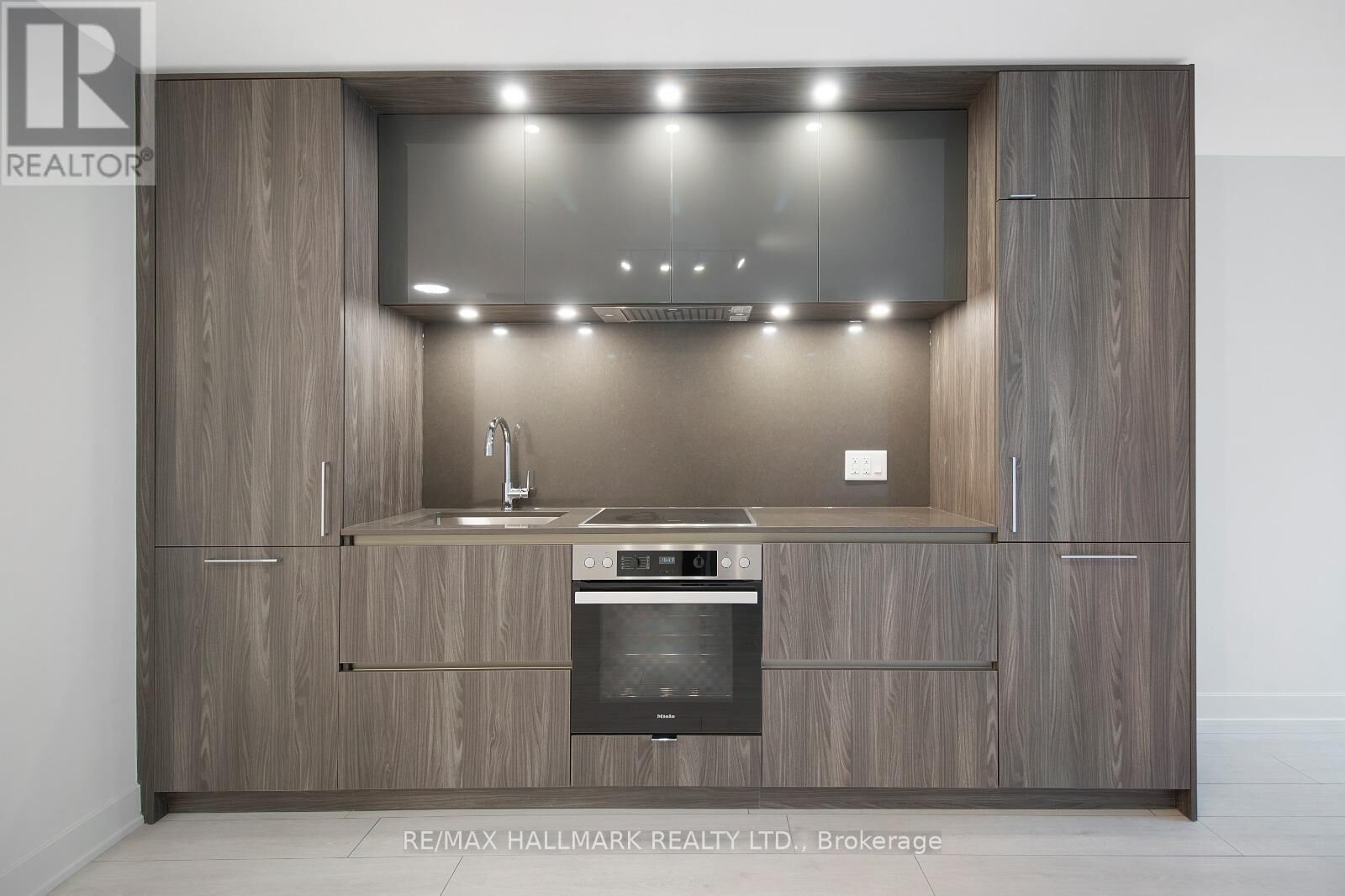 Property Photo:  15 Mercer Street 513  ON M5V 0T8 