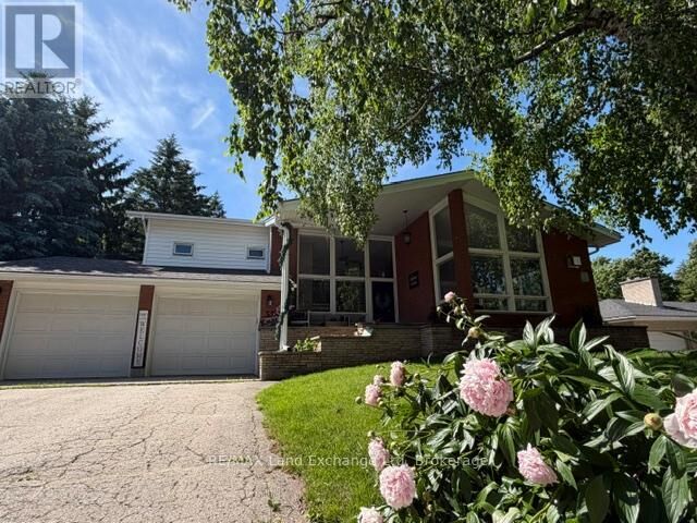 Property Photo:  320 Summit Drive  ON N0G 2W0 