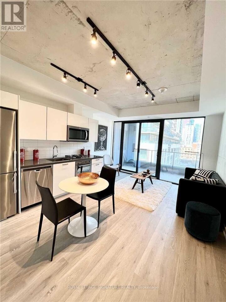 Property Photo: 55 Ontario Street 811 ON M5A 0T8