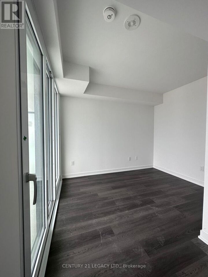 Property Photo: 3900 Confederation Parkway 3508 ON L5B 0M3