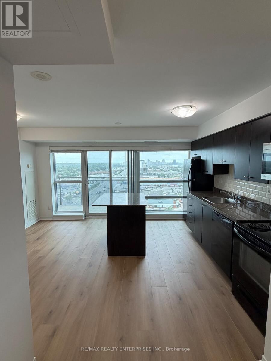 Property Photo:  215 Queen Street East 1511  ON L6W 0A9 