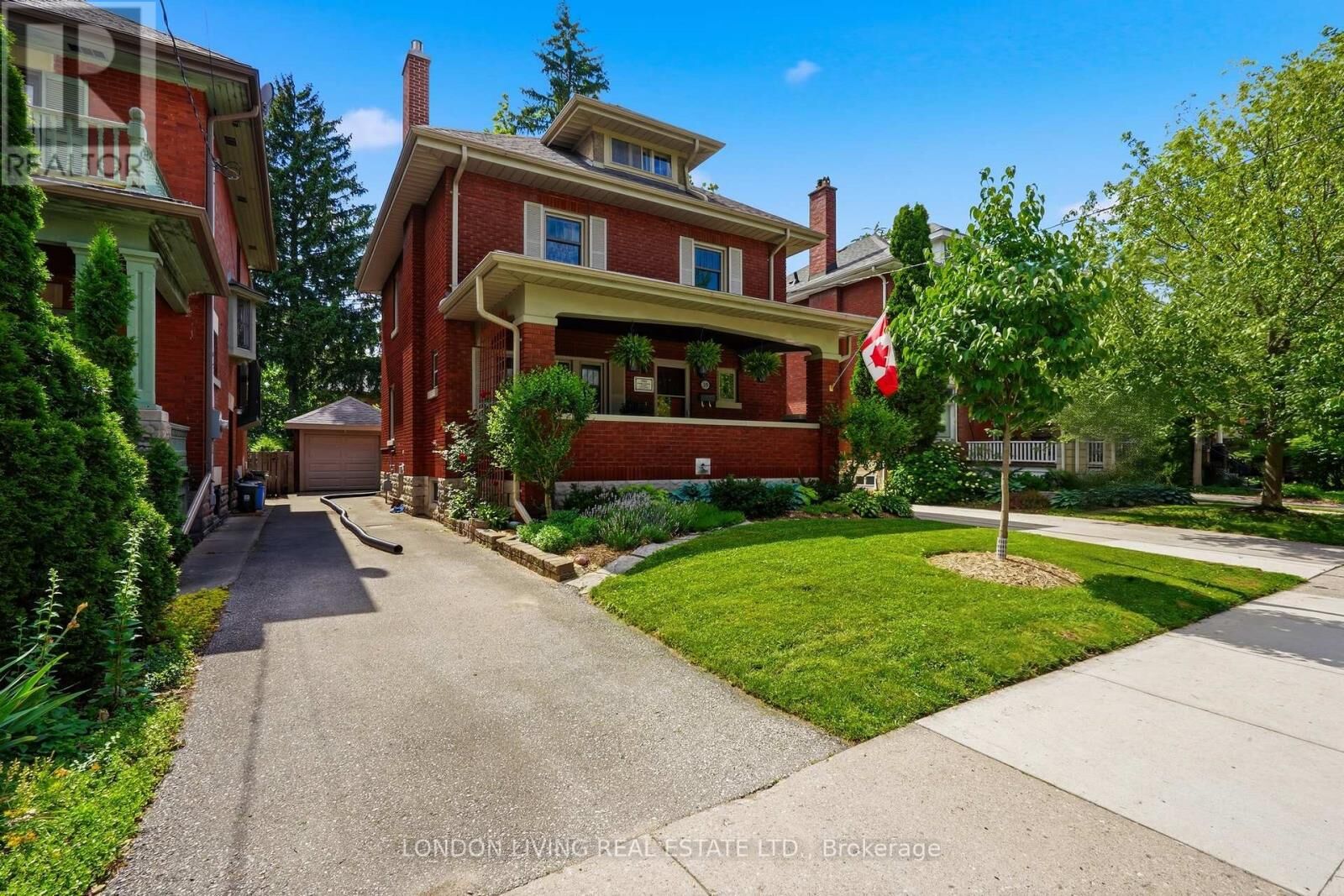 Property Photo:  39 Gerrard Street  ON N6C 4C6 