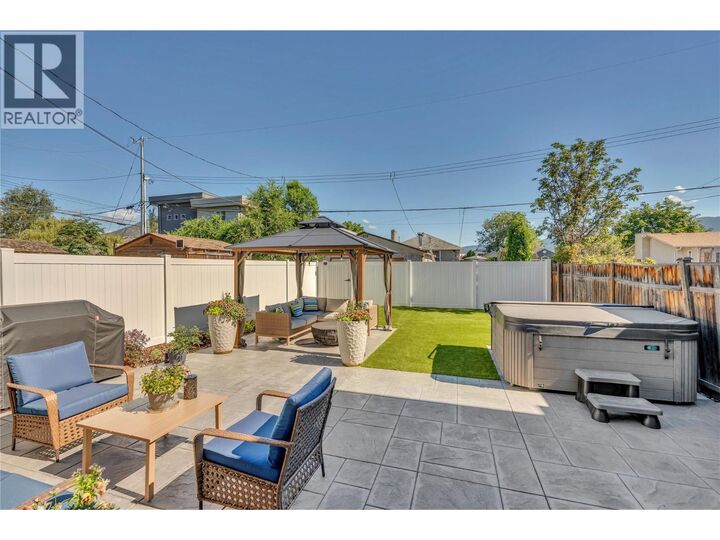 787 Kamloops Avenue — photo 1