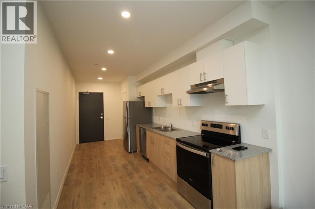 Property Photo:  181 Elmira Road South 203  ON N1K 0E3 