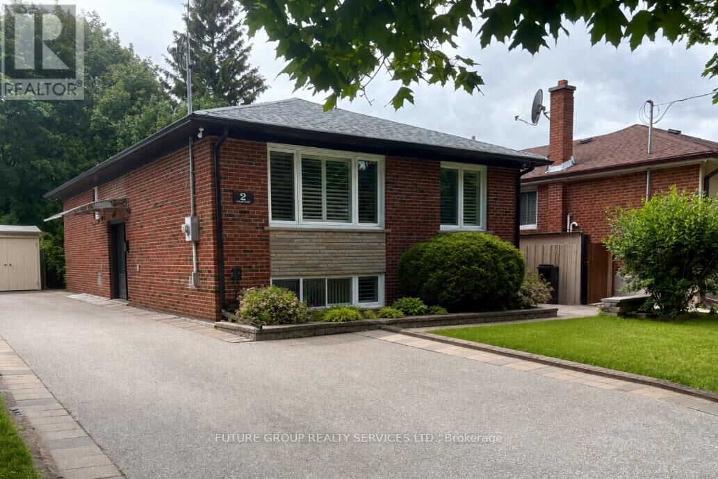 Property Photo:  2 Fingal Place (Upper)  ON M9V 2V4 