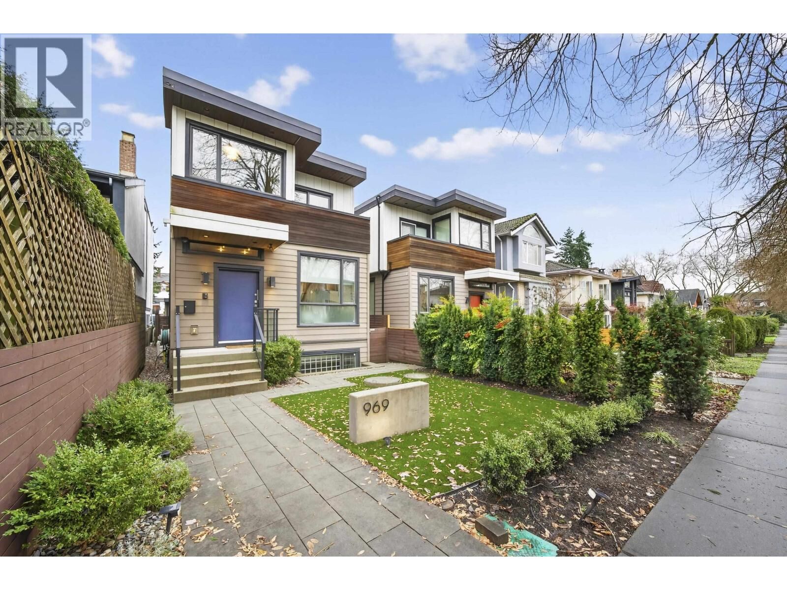 Property Photo: 969 West 18th Avenue BC V5Z 1W4