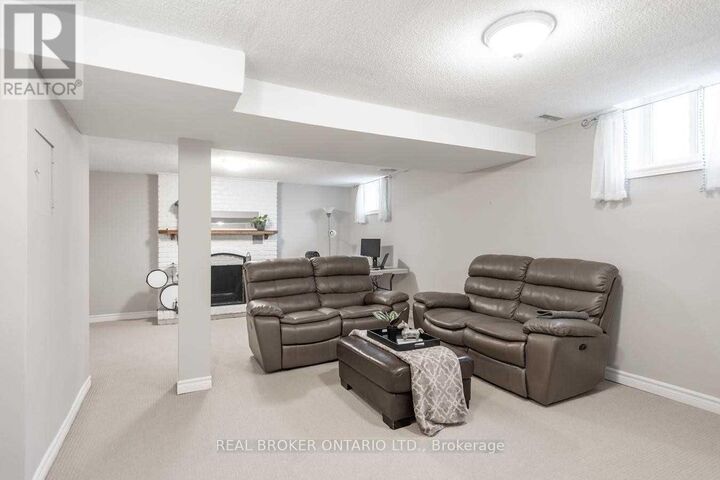 Property Photo:  2261 Hanbury Court Lower  ON L7P 3V4 