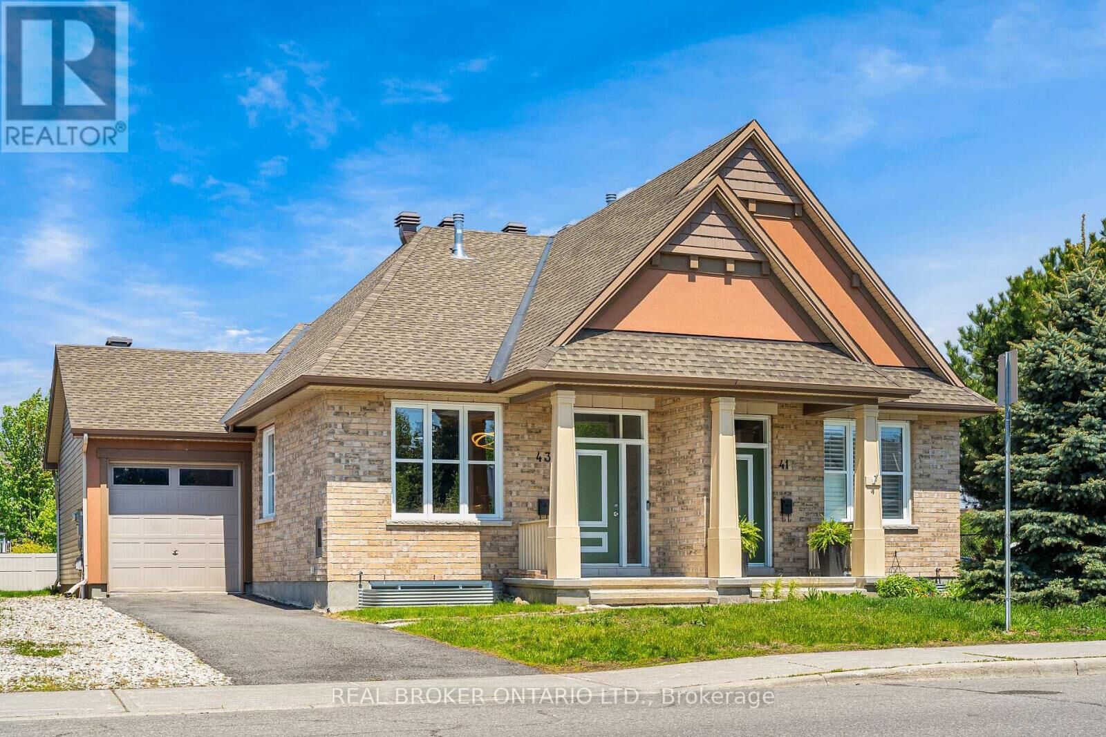 Property Photo:  43 Claridge Drive  ON K2J 5A3 