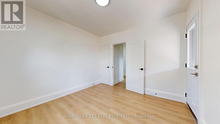 Property Photo:  1216 Avenue Road 2  ON M5N 2G4 