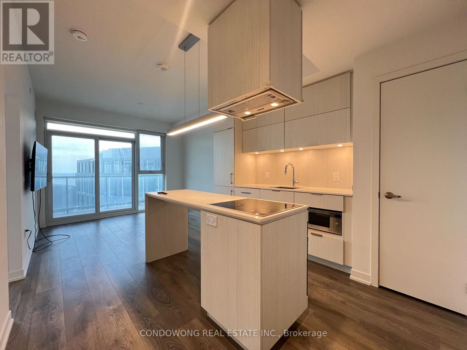Property Photo: 20 Richardson Street 1504 ON M5A 0S6
