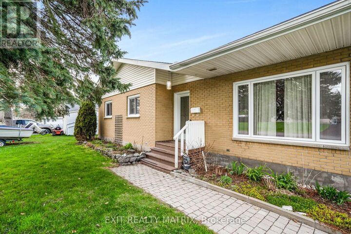 Property Photo: 21 Frost Avenue ON K6A 2T7