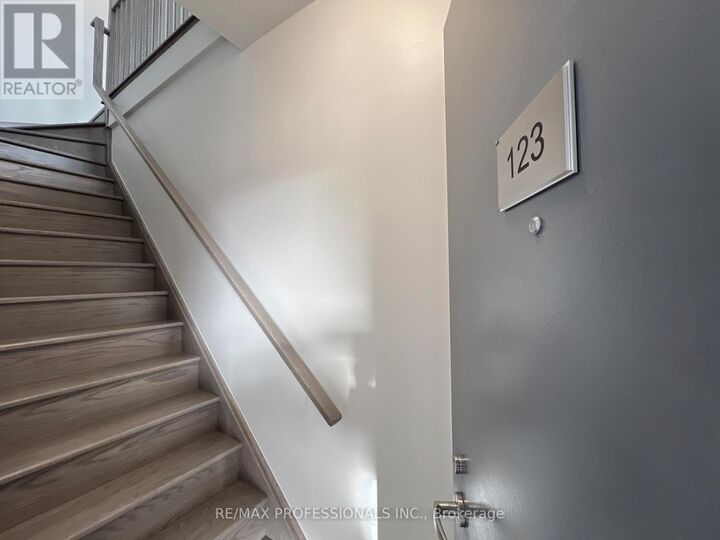 Property Photo: 62 Dixfield Drive 123 ON M9C 3W1