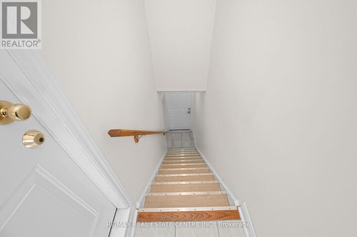 Property Photo:  26 Phillipo Drive  ON L9B 2P6 