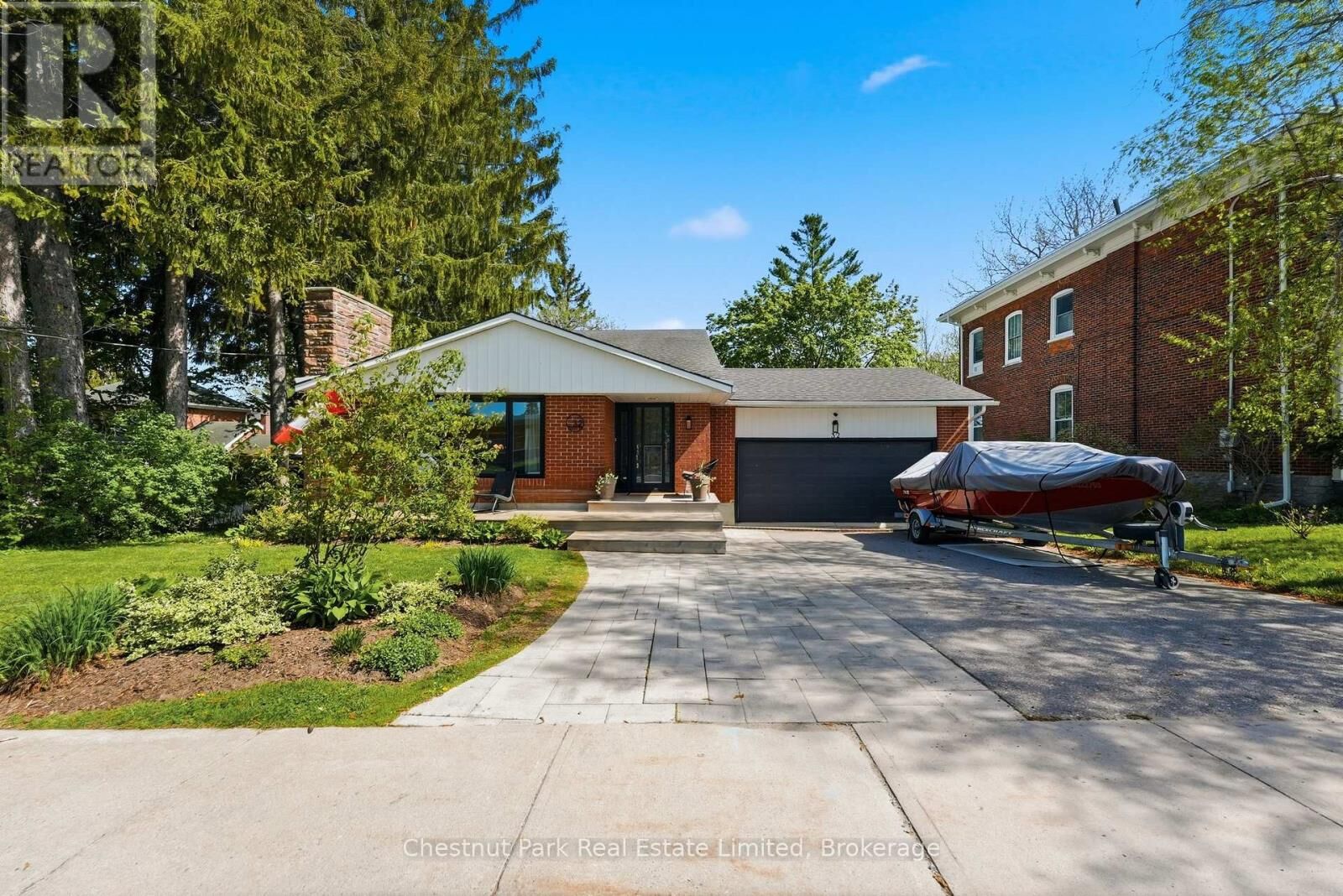 Property Photo:  32 Barker Street  ON K0K 2T0 