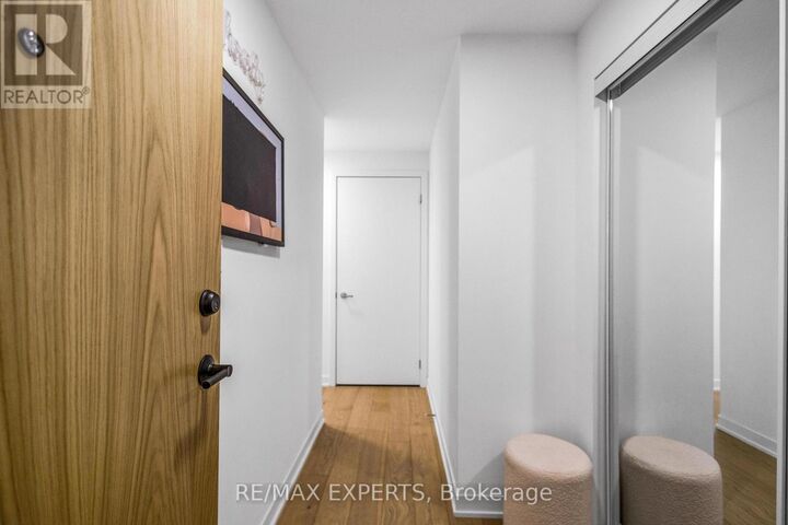 Property Photo: 7950 Bathurst Street 1501 ON L4J 0L4