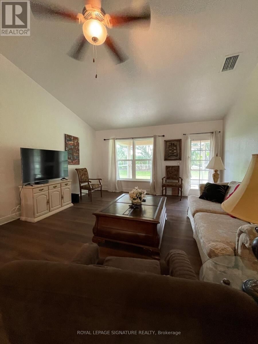 Property Photo:  362 Salvador Drive  ON  