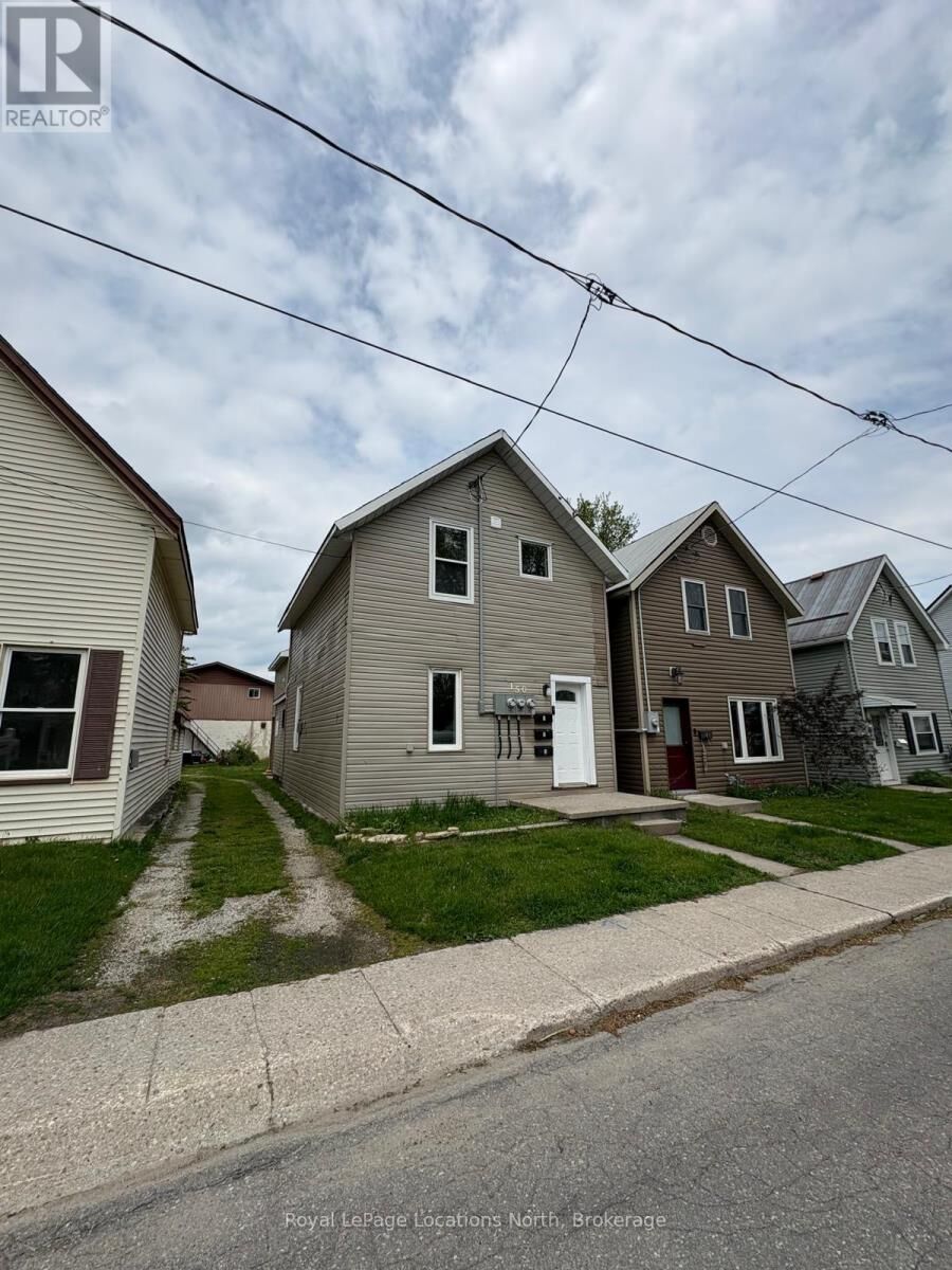 Property Photo:  150 13th Street 2  ON N4L 3W4 