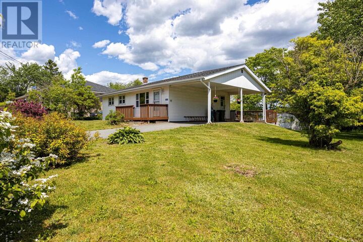 Property Photo:  305 Beaver Bank Road  NS B4E 1K1 