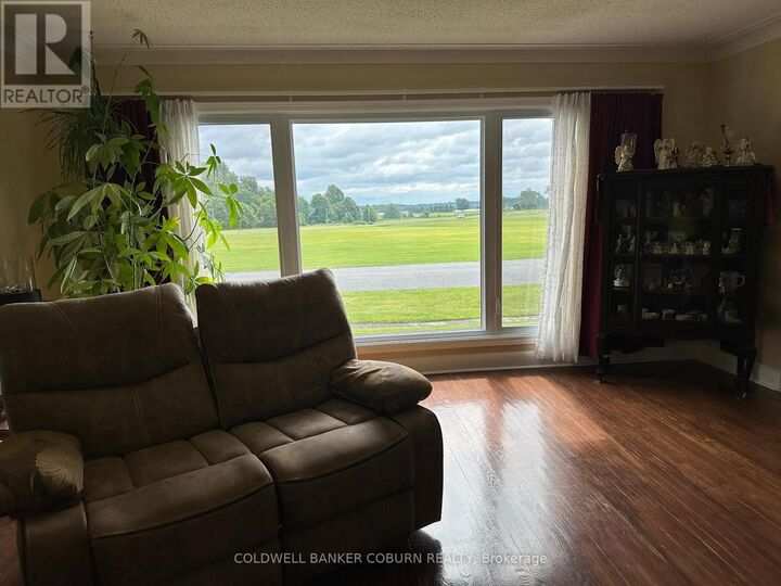 Property Photo:  20 Elizabeth Drive  ON K0E 1K0 