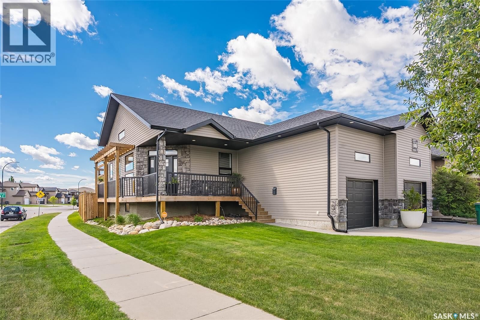 Property Photo: 519 Trimble Crescent SK S7W 0E1