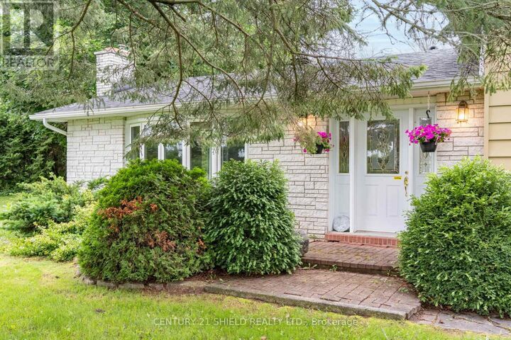 Property Photo:  18959 County Road 18  ON K0C 1S0 