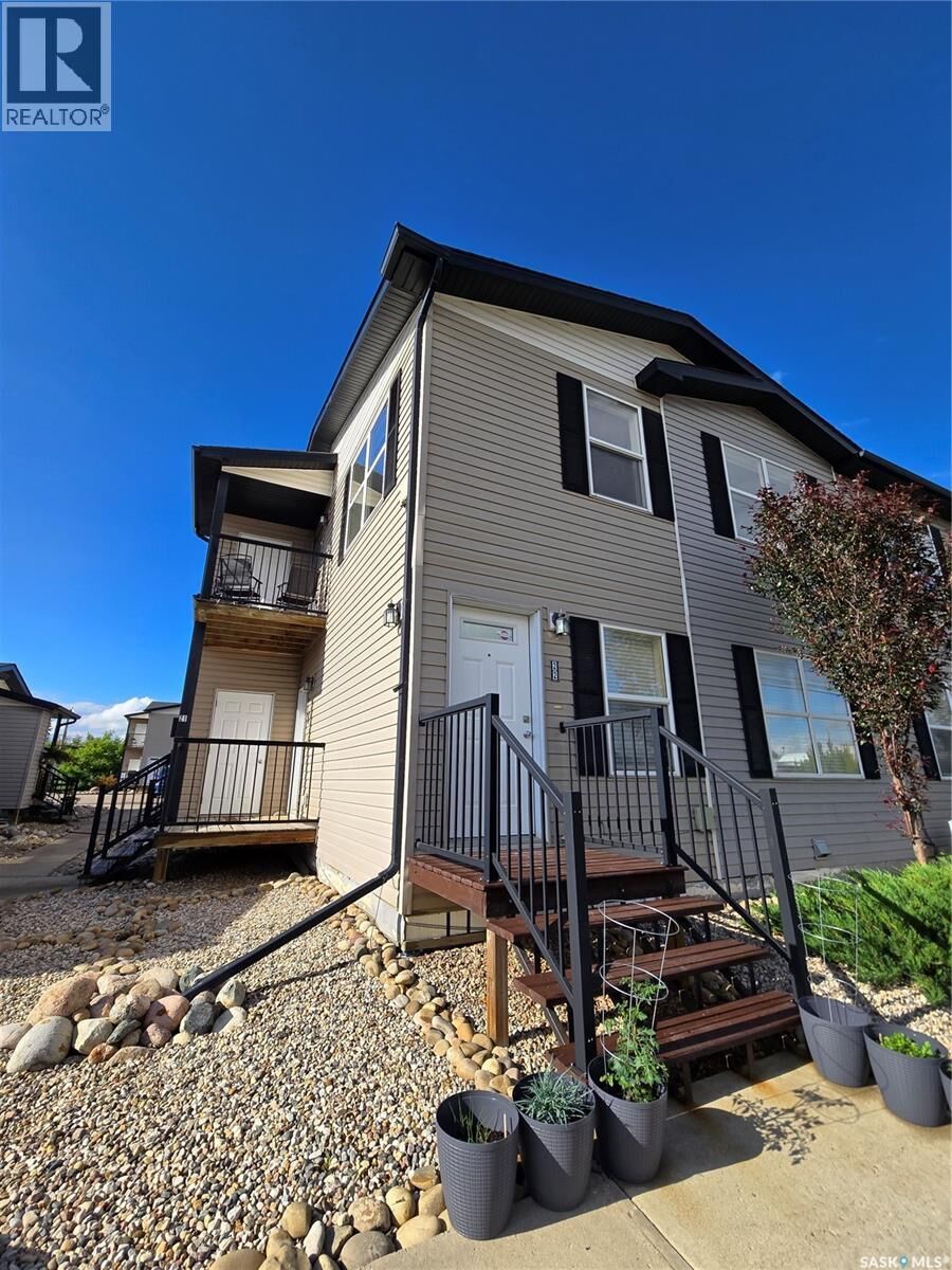 Property Photo:  22 1275 South Railway Street E  SK S9H 5P3 