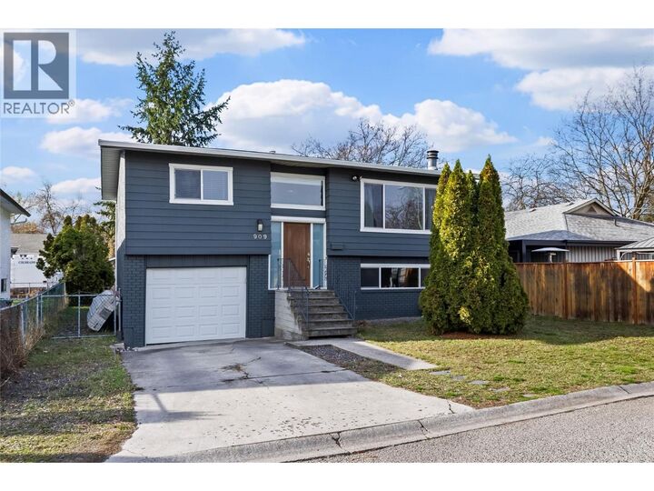 909 Grenfell Court — photo 1