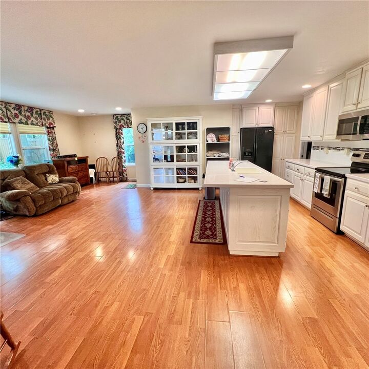 Property Photo: 613 Boyce Street OH 43078