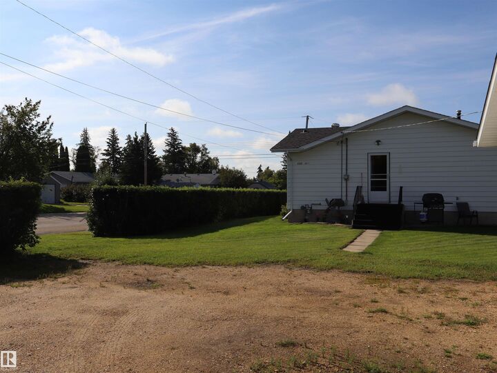 Property Photo: 5530 46 Street AB T7N 1K6