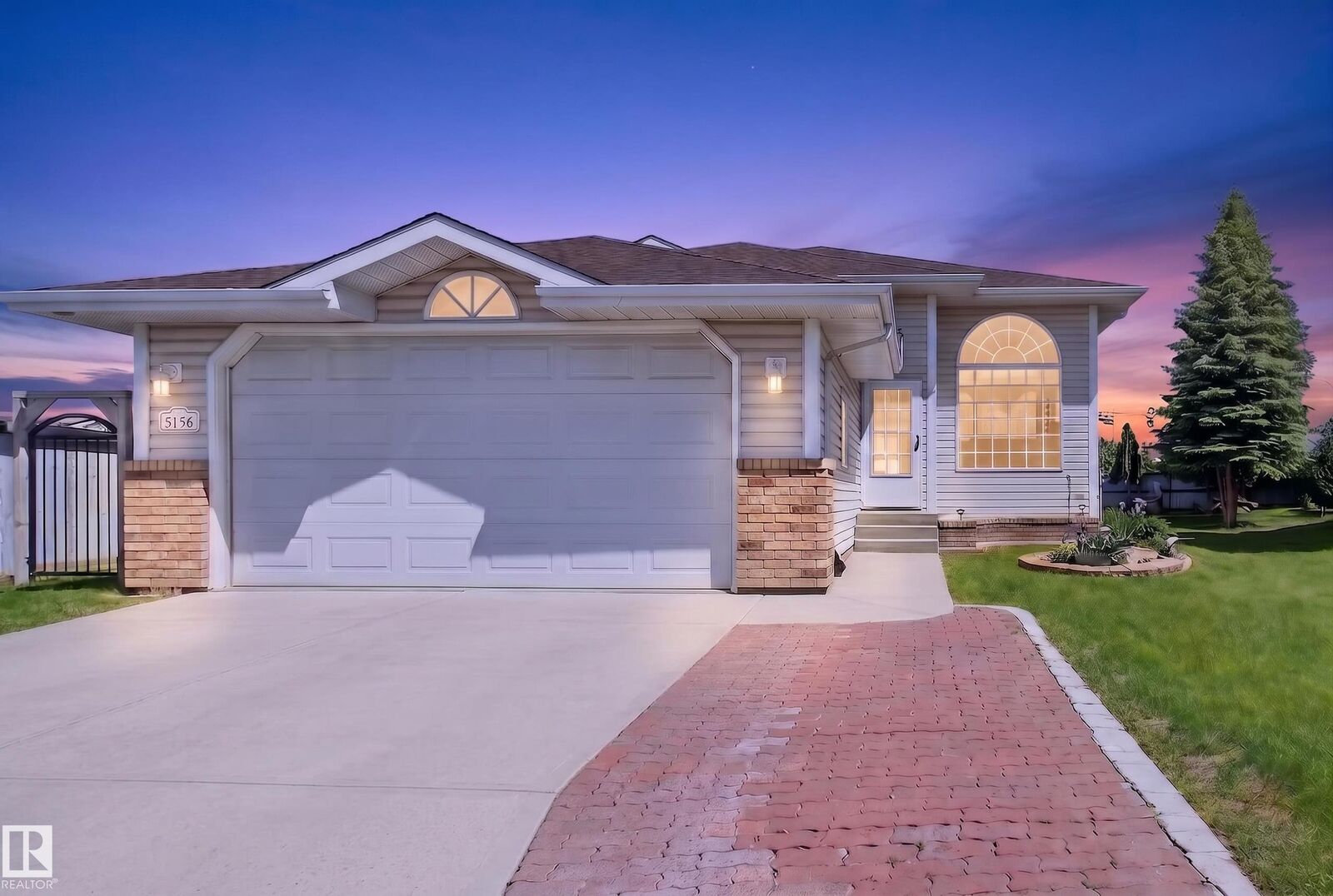 Property Photo: 1136 Kane Wynd NW AB T6L 6T6
