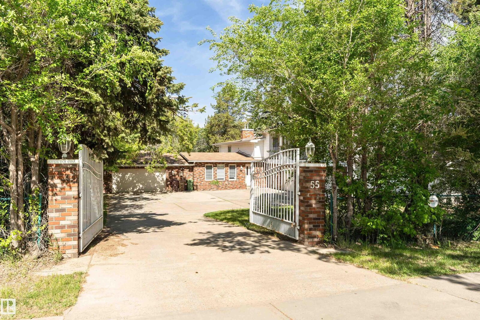 Property Photo: 55 Sturgeon Road AB T8N 0E8