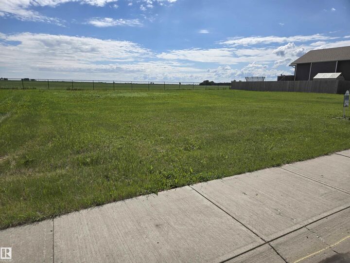 4 Monterey Estates — photo 1