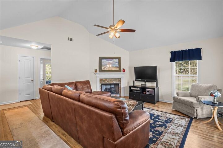 Property Photo:  100 Kingsley Drive S  GA 31312 