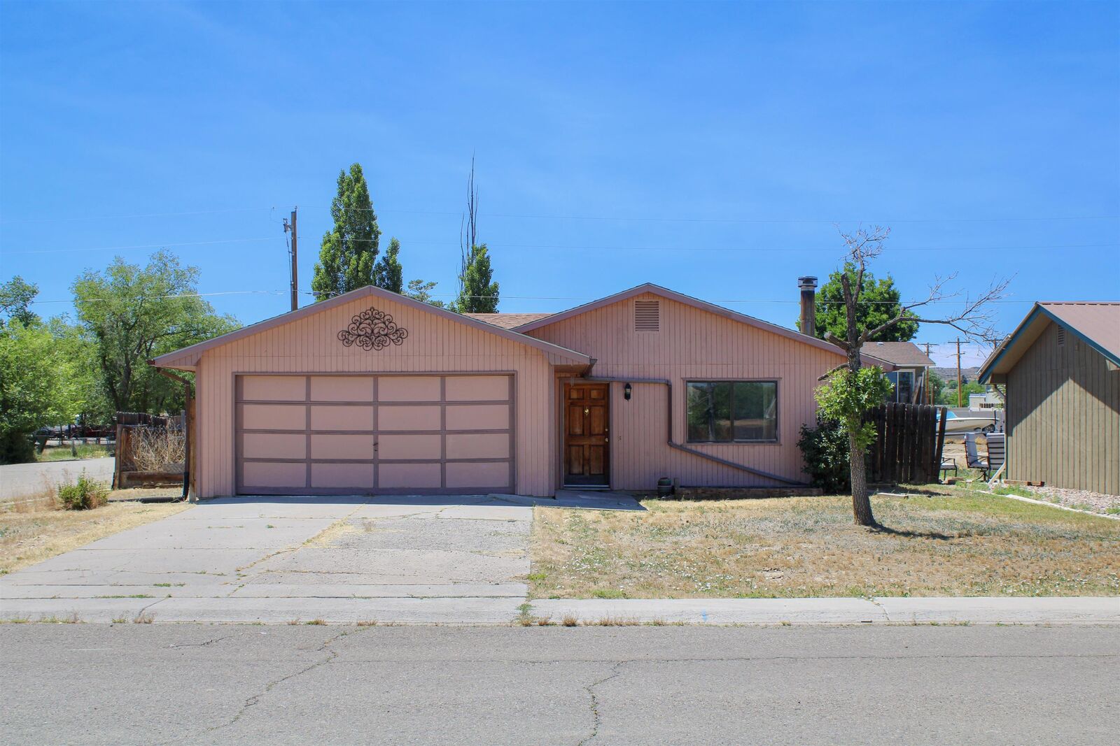 Property Photo:  255 E Raven Avenue  CO 81648 