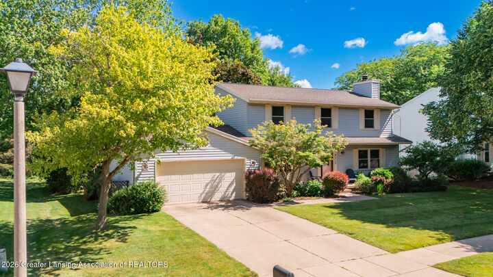 Property Photo:  1824 Shadywood Lane  MI 48864 