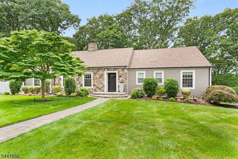 Property Photo:  89 Skyline Dr  NJ 07960 