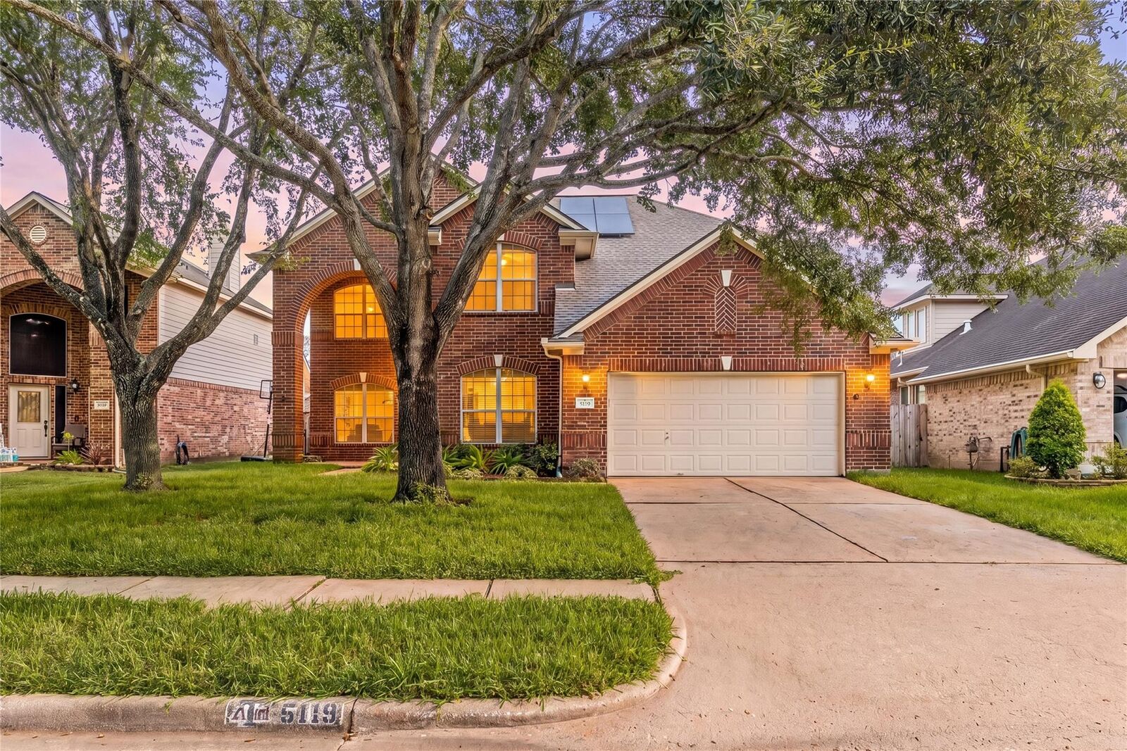 Property Photo:  5119 Silver Oak Drive  TX 77505 