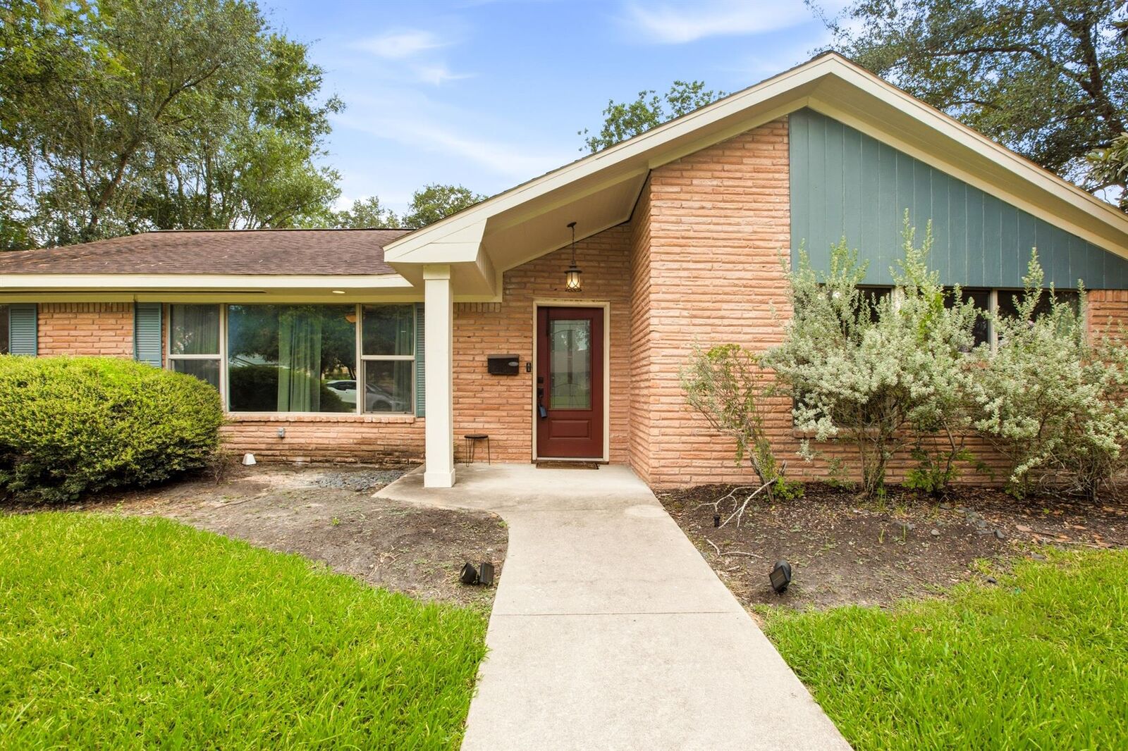 Property Photo:  5238 Kinglet Street  TX 77035 