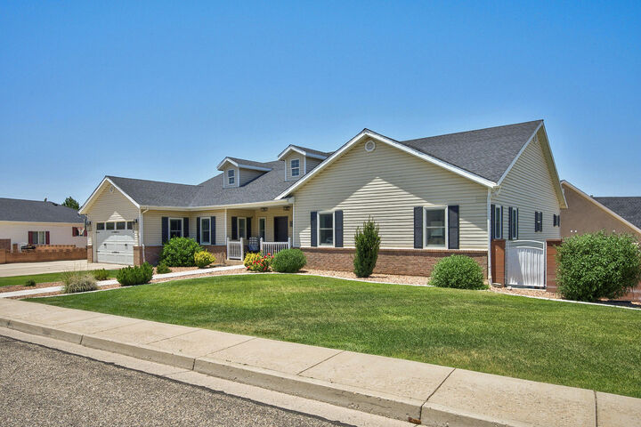 Property Photo:  420 S Mesa Hills Dr  UT 84720 