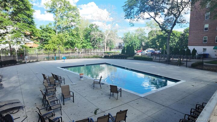 Property Photo:  30 South Cole Avenue 5E  NY 10977 