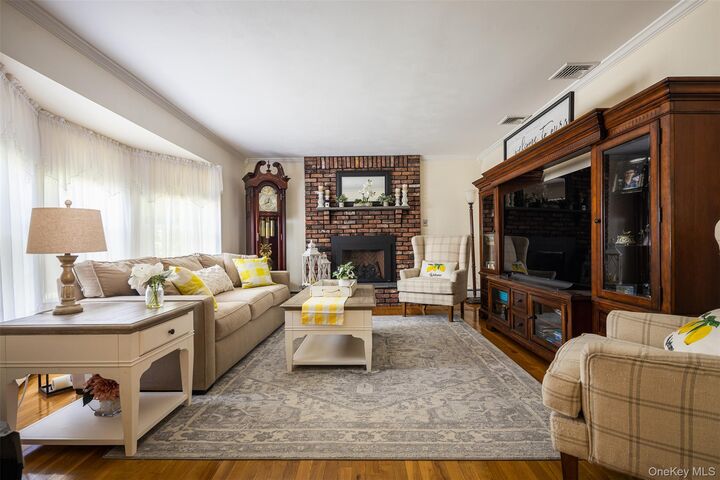 Property Photo:  41 Brook Run Drive  NY 11763 