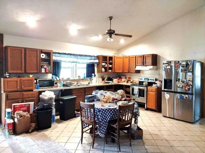 Property Photo: 9983 W Highway 100 FL 32110