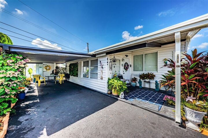 Property Photo: 4187 72nd Street N 32 FL 33709