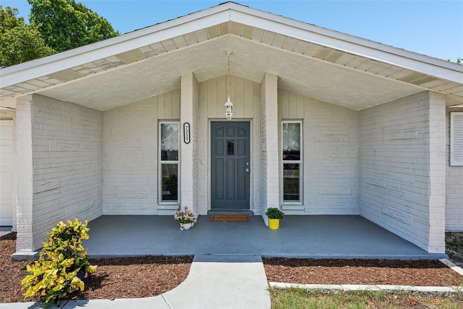 Property Photo:  7215 Mayfield Drive  FL 34668 