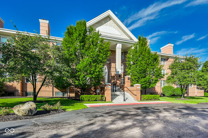 Property Photo: 8650 Jaffa Court West Drive Unit 33 IN 46260