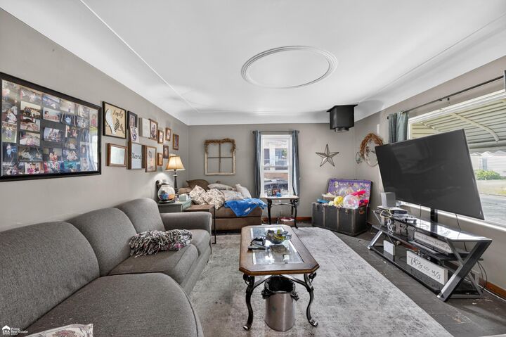 Property Photo:  1409 Stanton Street  MI 48708-8659 